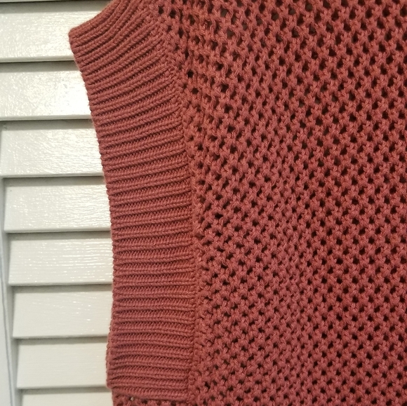 Knit Sweater Vest with Zipper - Picture 2 of 3